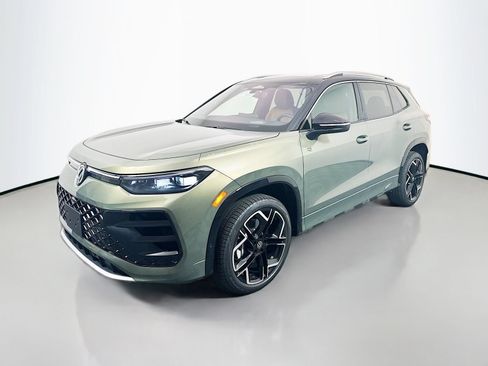 New 2026 Volkswagen Tiguan SEL R-Line AWD/4WD image 3