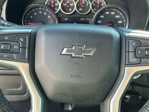 Used 2021 Chevrolet Tahoe Z71 image 12