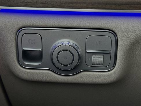 New 2026 Mercedes-Benz GLS 450 4MATIC image 10