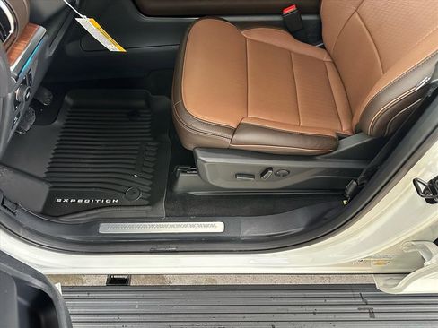 New 2026 Ford Expedition Max King Ranch image 17