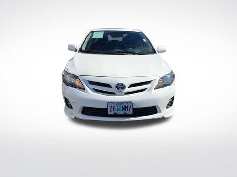 Used 2013 Toyota Corolla S w/ Premium Pkg FWD image 3