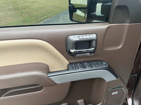 Used 2016 Chevrolet Silverado 2500 LTZ w/ Duramax Plus Package image 15