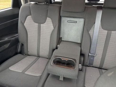 Used 2023 Kia Sorento LX image 28