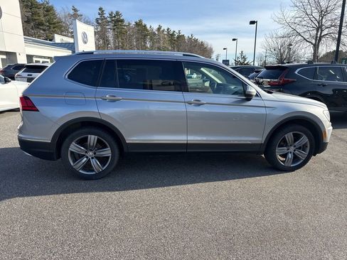 Used 2020 Volkswagen Tiguan SEL image 2
