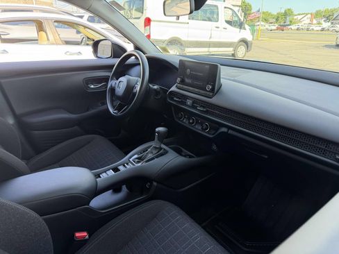 Used 2023 Honda HR-V LX image 12