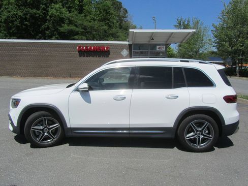 Used 2021 Mercedes-Benz GLB 250 4MATIC image 7