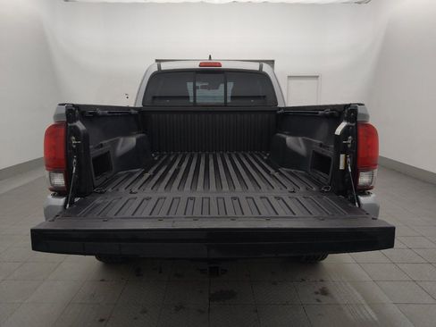 Used 2018 Toyota Tacoma SR RWD image 29