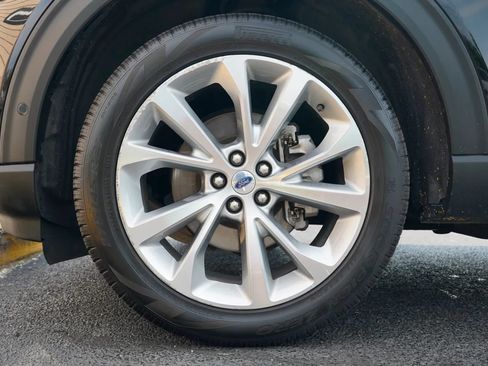 Used 2021 Ford Explorer Platinum w/ Equipment Group 601A AWD/4WD image 15