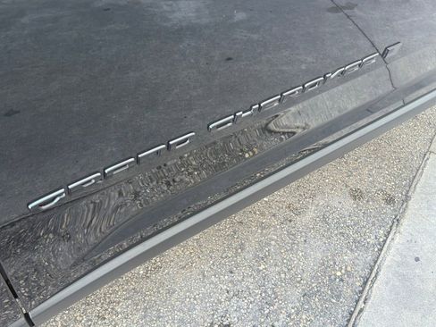 Certified 2025 Jeep Grand Cherokee Limited w/ Black Appearance Package image 30