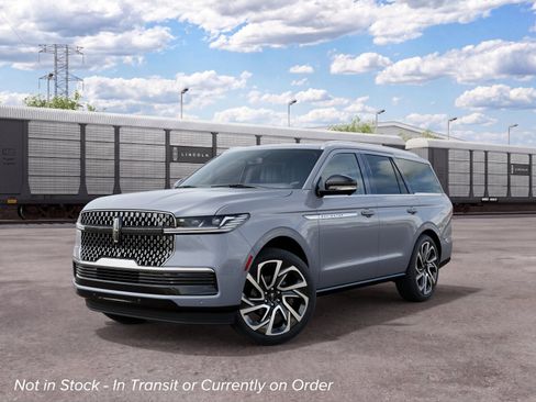 New 2027 Lincoln Navigator Reserve AWD/4WD image 2