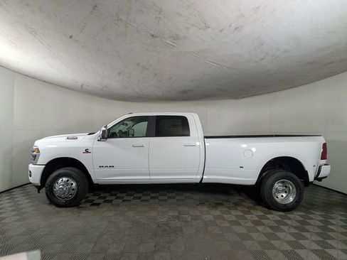 New 2026 RAM 3500 Laramie AWD/4WD image 3