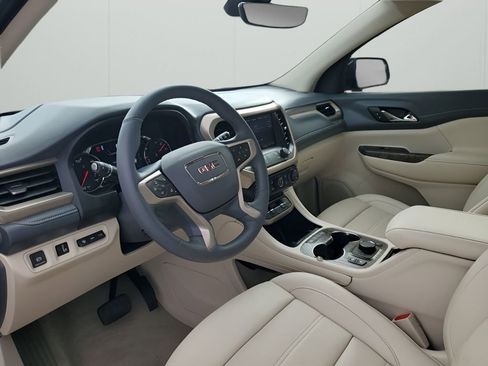 Used 2023 GMC Acadia Denali w/ Denali Technology Package image 32
