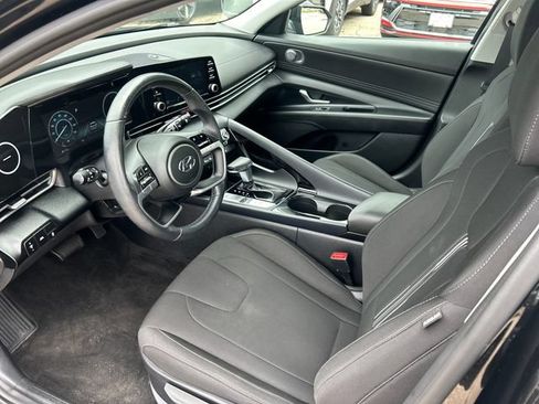 Certified 2021 Hyundai Elantra SEL w/ Convenience Package FWD image 13