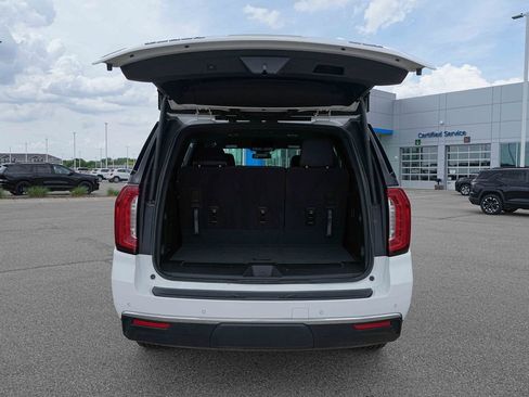Used 2024 GMC Yukon SLT AWD/4WD image 14