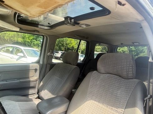 Used 2001 Nissan Xterra SE image 10