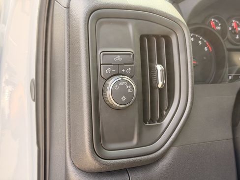 Used 2025 Chevrolet Silverado 1500 W/T RWD image 35