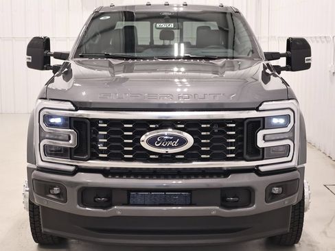 New 2026 Ford F450 Platinum w/ FX4 Off-Road Package AWD/4WD image 4