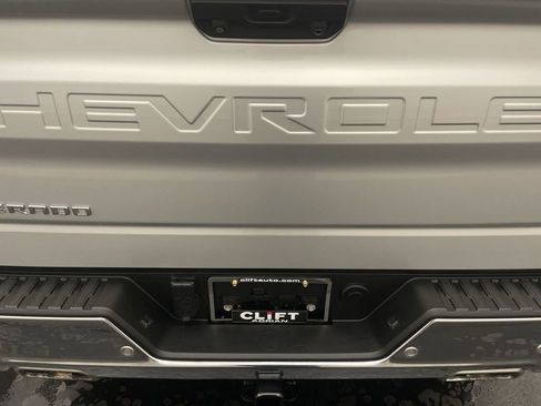Used 2022 Chevrolet Silverado 1500 LTZ w/ LTZ Premium Package AWD/4WD image 26