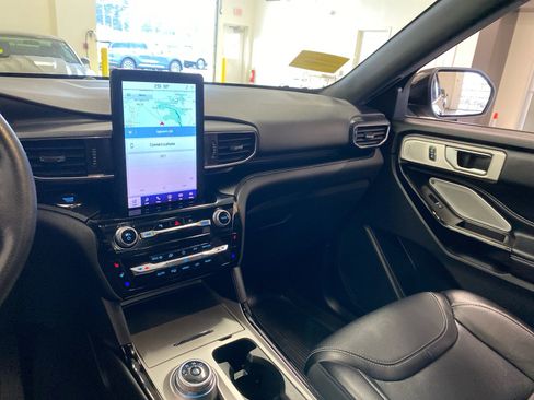 Certified 2022 Ford Explorer ST w/ Equipment Group 401A image 14