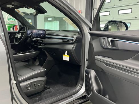 New 2026 Buick Enclave Sport Touring w/ Power Package image 7