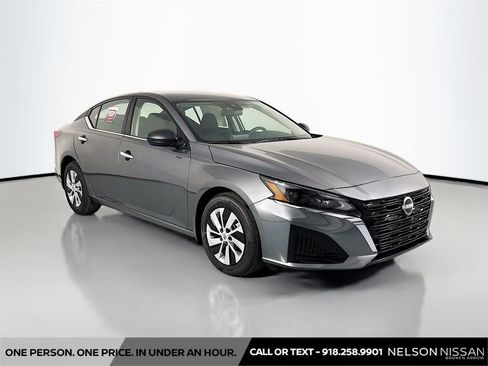 New 2025 Nissan Altima 2.5 S FWD image 3