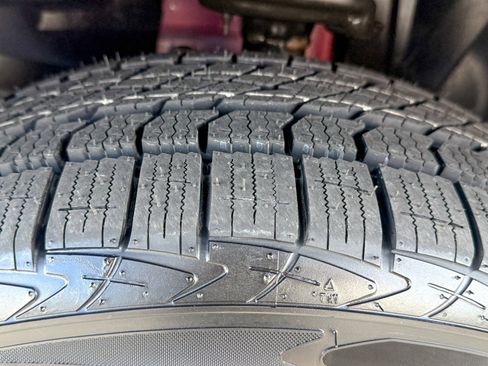 Used 2022 Jeep Compass Limited image 12