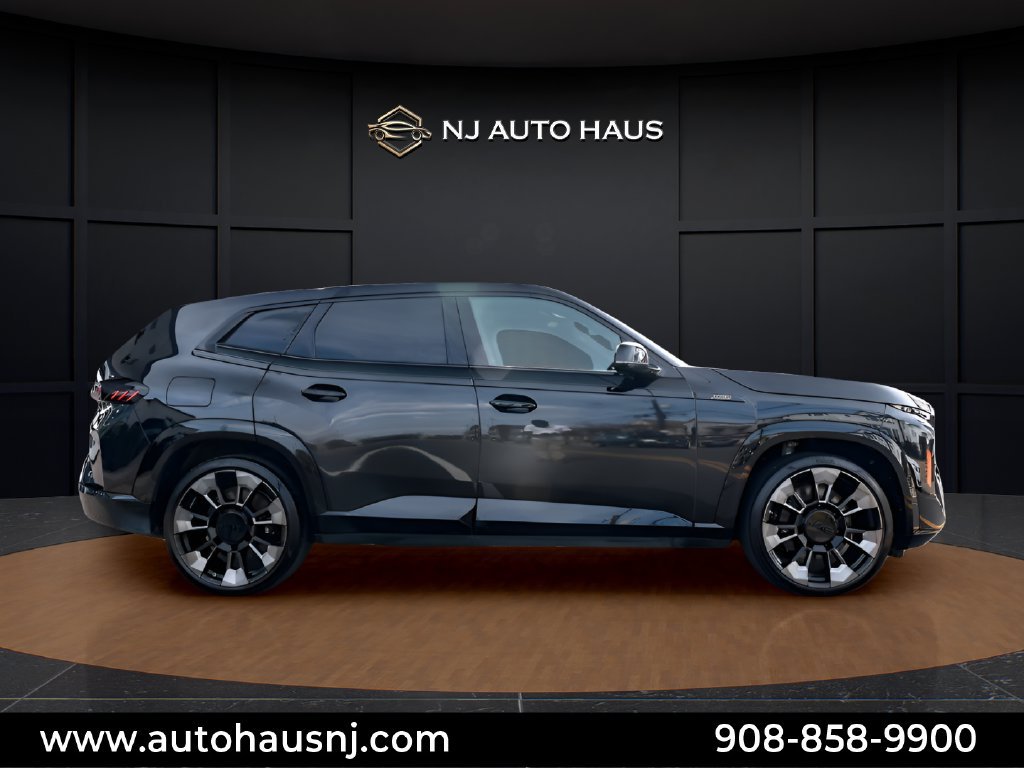 Used 2024 BMW XM AWD/4WD image 10