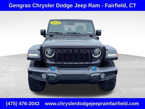 Used 2024 Jeep Wrangler Unlimited AWD/4WD image 2