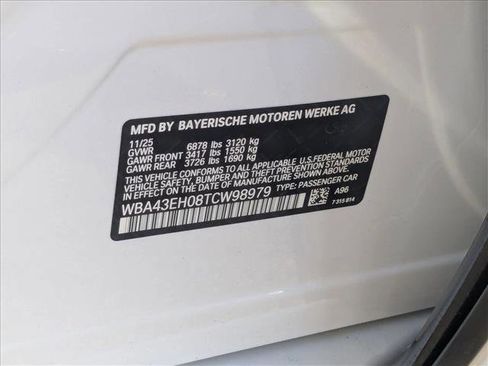 New 2026 BMW 750e xDrive image 18