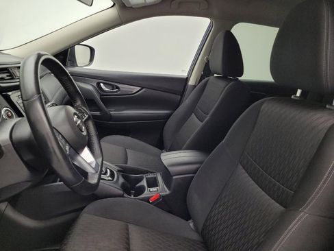Used 2020 Nissan Rogue SV FWD image 17