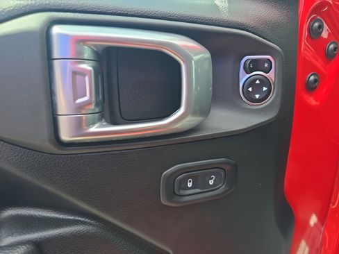 Used 2022 Jeep Wrangler Unlimited Sport image 18