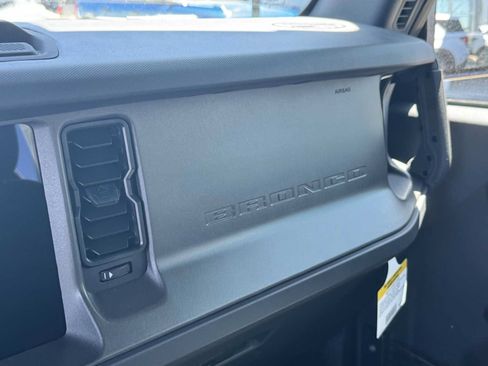 New 2026 Ford Bronco 4-Door AWD/4WD image 16