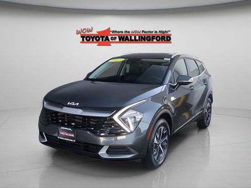 Used 2023 Kia Sportage EX image 1