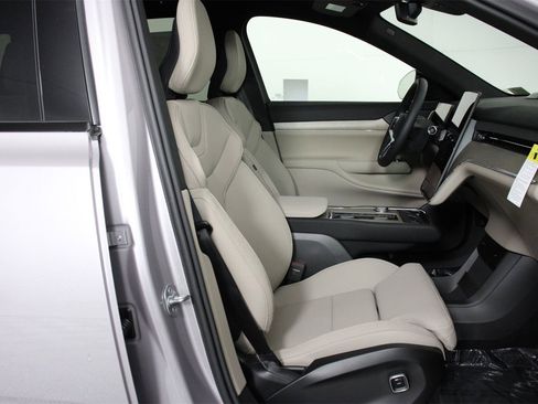 New 2026 Volvo EX90 Plus image 10