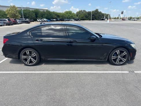 Used 2017 BMW 740i RWD image 6
