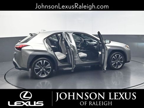 Used 2022 Lexus UX 250h w/ Accessory Package (Z1) image 31