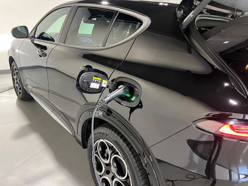 Used 2024 Alfa Romeo Tonale Ti image 14