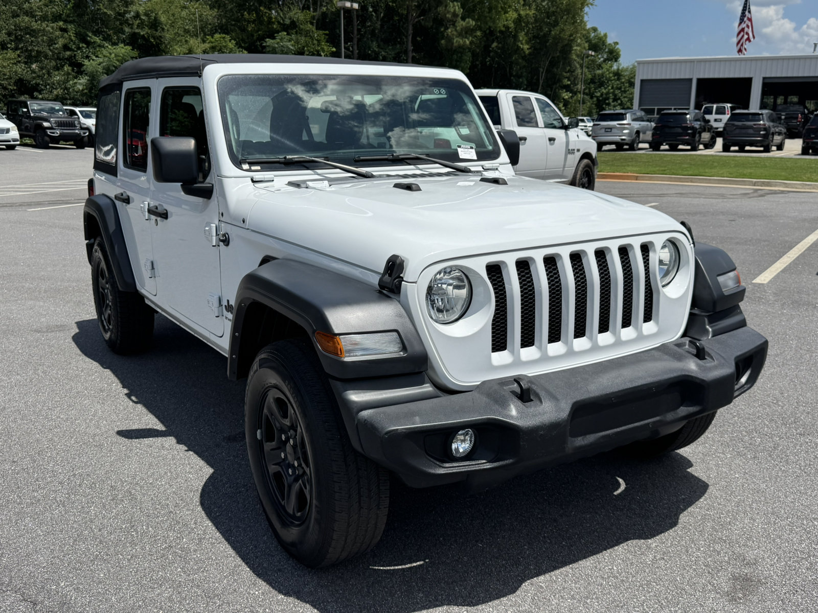 Used 2023 Jeep Wrangler Unlimited Sport AWD/4WD image 3