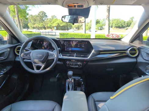 Used 2025 Chevrolet Trax ACTIV image 27