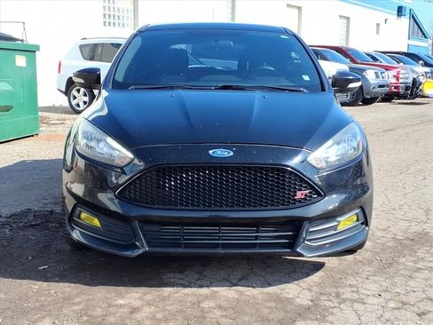 Used 2017 Ford Focus ST image 3