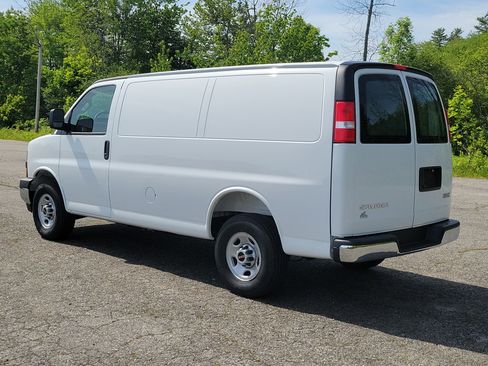 New 2026 GMC Savana 2500 w/ Driver Convenience Package RWD image 5