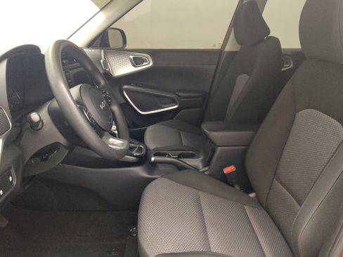 Used 2022 Kia Soul LX w/ Technology Package FWD image 17