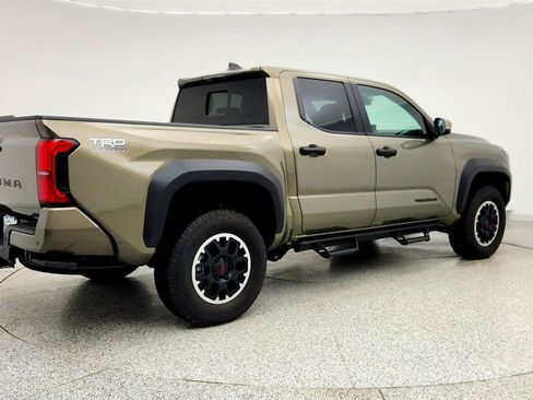 Used 2024 Toyota Tacoma TRD Off-Road w/ TRD Off Road Upgrade Package image 5