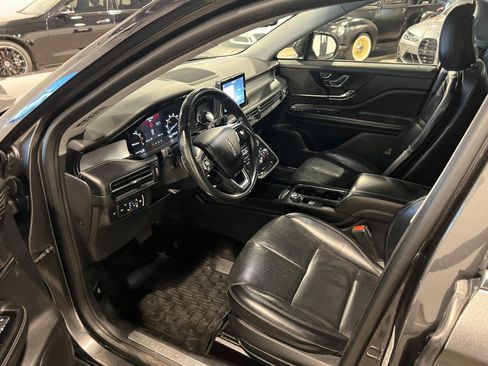 Used 2020 Lincoln Corsair AWD w/ Premium Package image 10