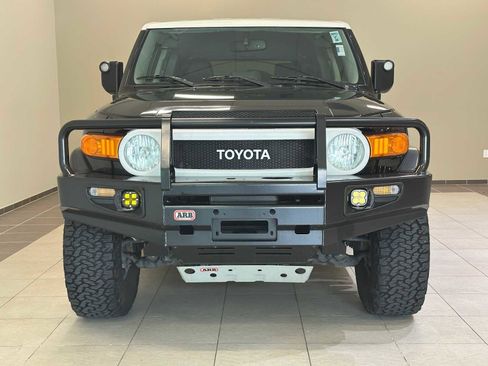Used 2014 Toyota FJ Cruiser 4WD w/ Upgrade Package image 6
