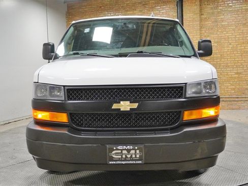 Used 2019 Chevrolet Express 3500 LS image 4