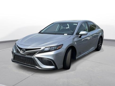 Certified 2023 Toyota Camry SE image 2
