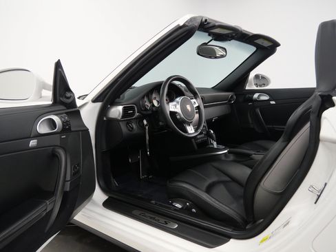Used 2012 Porsche 911 Turbo S AWD/4WD image 23
