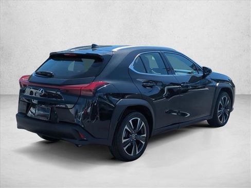 Used 2022 Lexus UX 200 UX 200 w/ Accessory Package (Z1) image 5