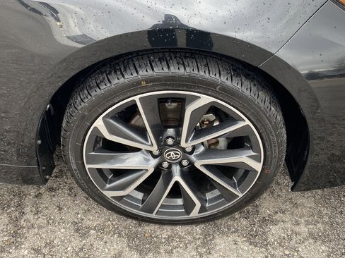 Used 2022 Toyota Corolla SE w/ SE Premium Package image 29